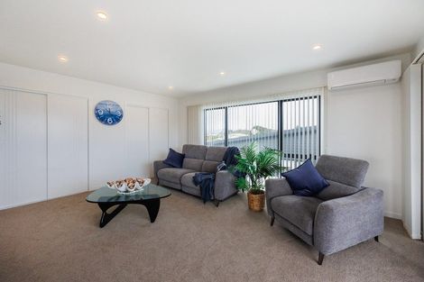 Photo of property in 29a Marine Parade South, Foxton Beach, Foxton, 4815