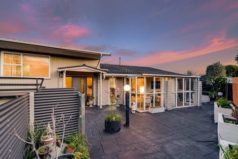 Photo of property in 25 Hillcrest Place, Avonhead, Christchurch, 8042