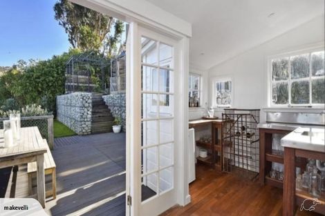 Photo of property in 7 Ticehurst Road, Lyttelton, 8082