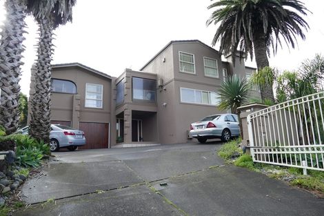 Photo of property in 822 Beach Road, Browns Bay, Auckland, 0630