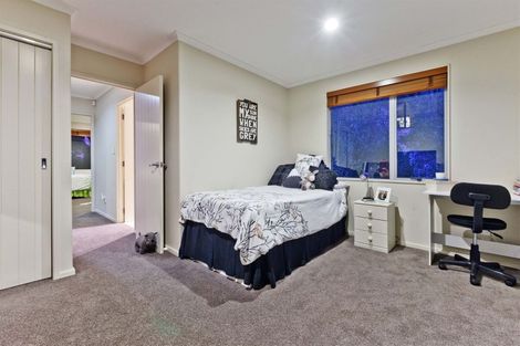 Photo of property in 162 Kittiwake Drive, Schnapper Rock, Auckland, 0632