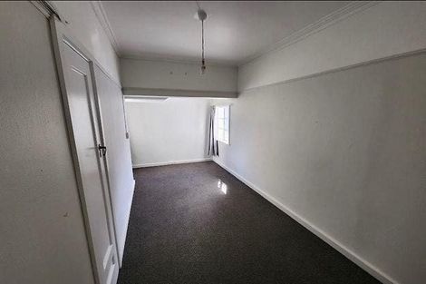 Photo of property in 243 The Terrace, Te Aro, Wellington, 6011