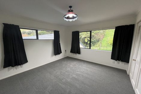 Photo of property in 19 Kilkelly Close, Tawa, Wellington, 5028