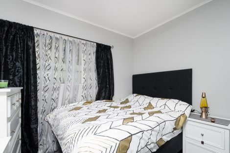 Photo of property in 6a Powell Place, Henderson, Auckland, 0610