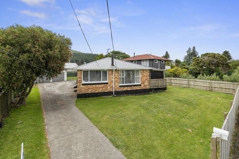 Photo of property in 4 John Road, Fairy Springs, Rotorua, 3015