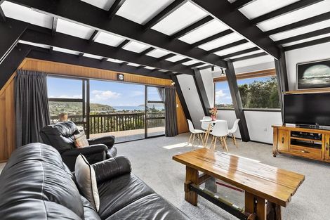 Photo of property in 1 Mapplebeck Street, Titahi Bay, Porirua, 5022