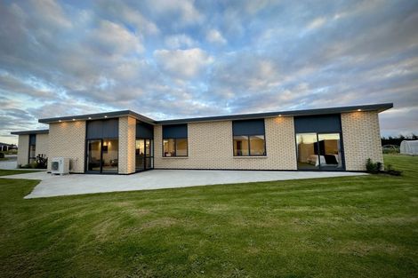 Photo of property in 8 Chatham Rise, Seaward Bush, Invercargill, 9812