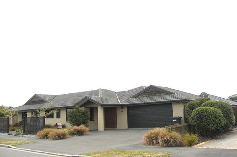 Photo of property in 1 Ferngrove Place, Parklands, Christchurch, 8083