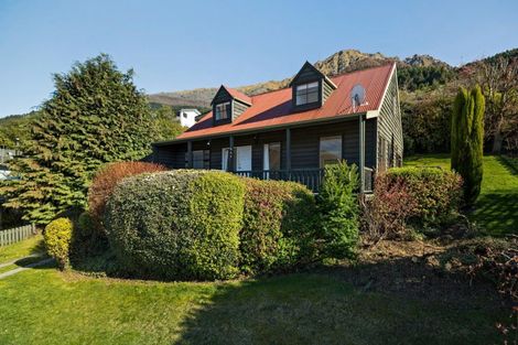 Photo of property in 136 Fernhill Road, Fernhill, Queenstown, 9300