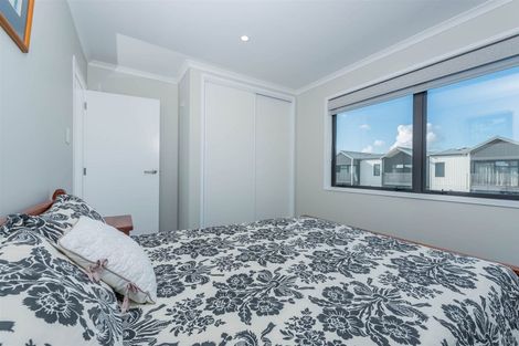 Photo of property in 14 Wai Place, Westgate, Auckland, 0614