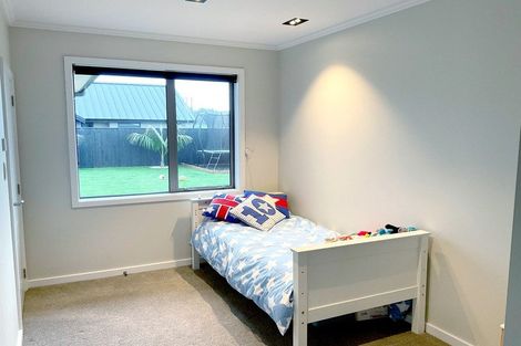 Photo of property in 12 Gleneagles Way, Waiwhakaiho, New Plymouth, 4312