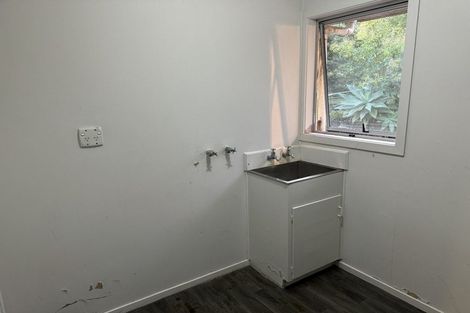 Photo of property in 9 Laurina Road, Sunnynook, Auckland, 0620