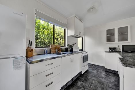Photo of property in 52 Pembroke Street, Westown, New Plymouth, 4310