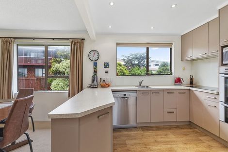 Photo of property in 4 Deveron Place, Tawa, Wellington, 5028