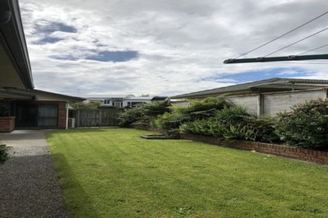 Photo of property in 1 Roseash Lane, Levin, 5510