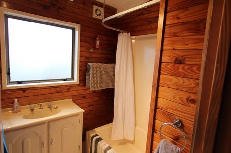 Photo of property in 23 Bluewater Place, Wattle Downs, Auckland, 2103