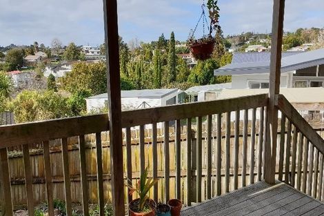 Photo of property in 24 Tamahere Drive, Glenfield, Auckland, 0629