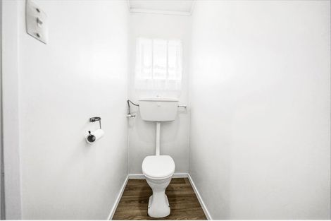 Photo of property in 22 Grande Vue Road, Hillpark, Auckland, 2102