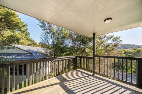 Photo of property in 110 Holborn Drive, Stokes Valley, Lower Hutt, 5019