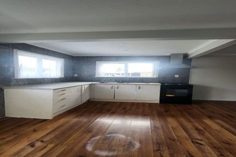 Photo of property in 8 Martin Road, Manurewa, Auckland, 2102