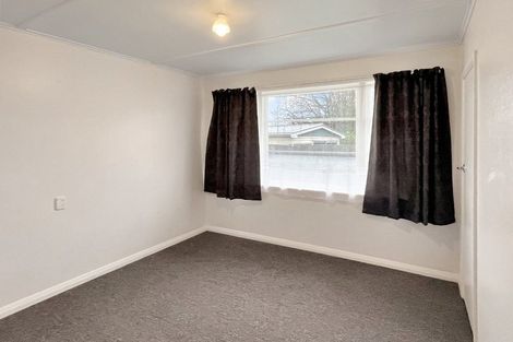 Photo of property in 8 Woburn Place, Takaro, Palmerston North, 4412