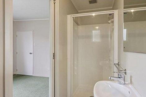 Photo of property in 6 Renfrew Street, Upper Riccarton, Christchurch, 8041