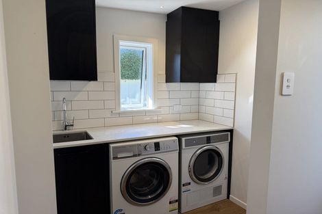 Photo of property in 1/3a First Avenue, Stanley Point, Auckland, 0624