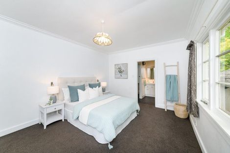 Photo of property in 4 Awatea Terrace, Hokowhitu, Palmerston North, 4410