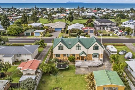 Photo of property in 34 The Crescent, Waihi Beach, 3611