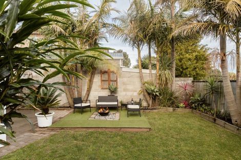 Photo of property in 230 Oceanbeach Road, Mount Maunganui, 3116