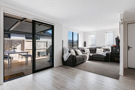 Photo of property in 16 Anchor Crescent, Papamoa, 3118