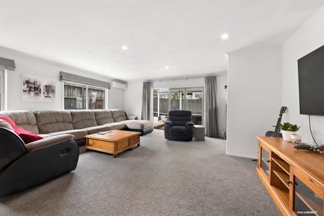 Photo of property in 51a Oreil Avenue, West Harbour, Auckland, 0618