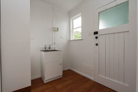 Photo of property in 16 Tranmere Road, Fairfield, Hamilton, 3214