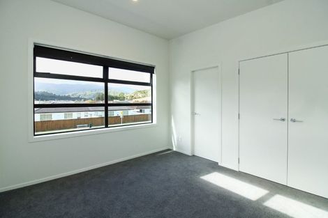 Photo of property in 19-19a The Strand, Wainuiomata, Lower Hutt, 5014