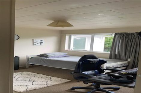 Photo of property in 293 Boord Crescent, Kumeu, 0891