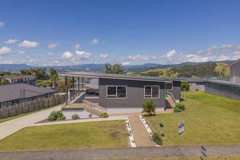 Photo of property in 129 Centennial Drive, Whitianga, 3510