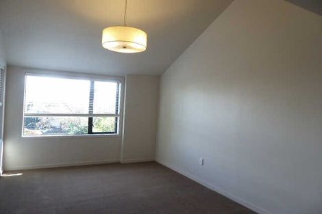 Photo of property in 1/52 Aikmans Road, Merivale, Christchurch, 8014