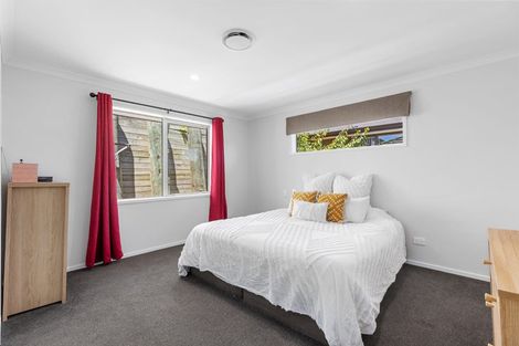 Photo of property in 84 Bert Wall Drive, Omokoroa, 3114