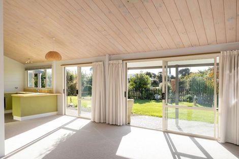 Photo of property in 340 Clifton Road, Te Awanga, 4102