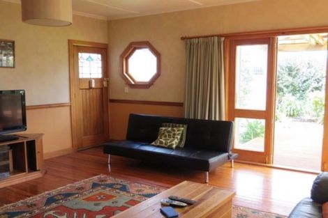 Photo of property in 15 Omata Road, Westown, New Plymouth, 4310
