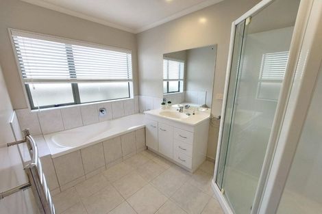 Photo of property in 17a Drake Street, Howick, Auckland, 2014