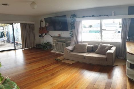 Photo of property in 6 Lake Crescent, Takaka, 7110