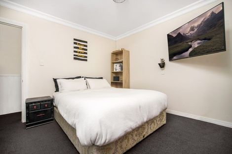 Photo of property in 20 Collingwood Road, Waiuku, 2123