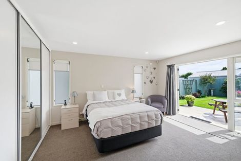 Photo of property in 2/40 Hare Street, Ilam, Christchurch, 8041