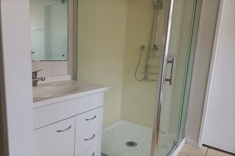 Photo of property in 32 Kayes Road, Pukekohe, 2120