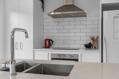 Photo of property in 10 Pioneer Crescent, Omokoroa, 3114