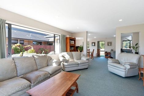 Photo of property in 73 Waitikiri Drive, Parklands, Christchurch, 8083