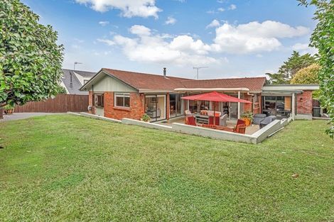 Photo of property in 24 Olena Avenue, Sunnyhills, Auckland, 2010