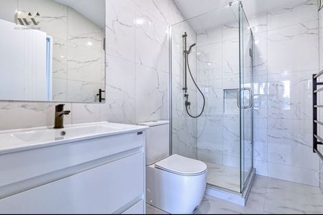 Photo of property in 5/14 Kerswill Place, Pakuranga, Auckland, 2010