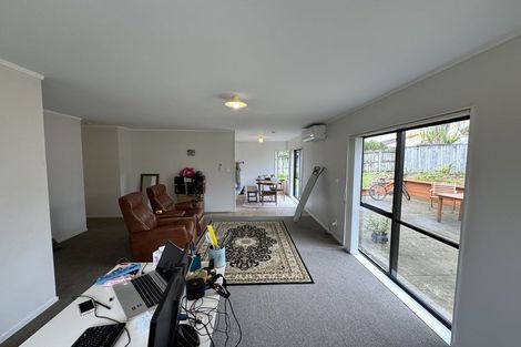 Photo of property in 8 Colt Place, Randwick Park, Auckland, 2105